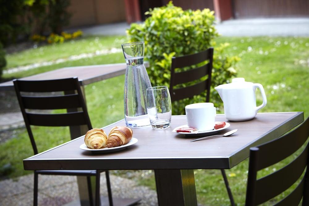 B&B Hotel Avignon Sud Parc Des Expositions Екстериор снимка