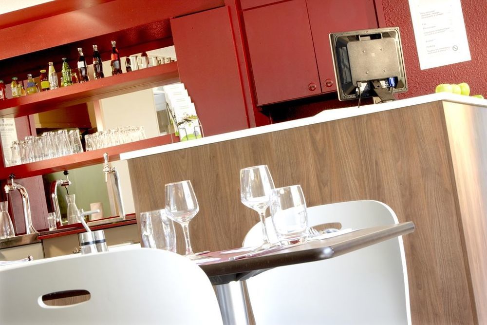 B&B Hotel Avignon Sud Parc Des Expositions Ресторант снимка
