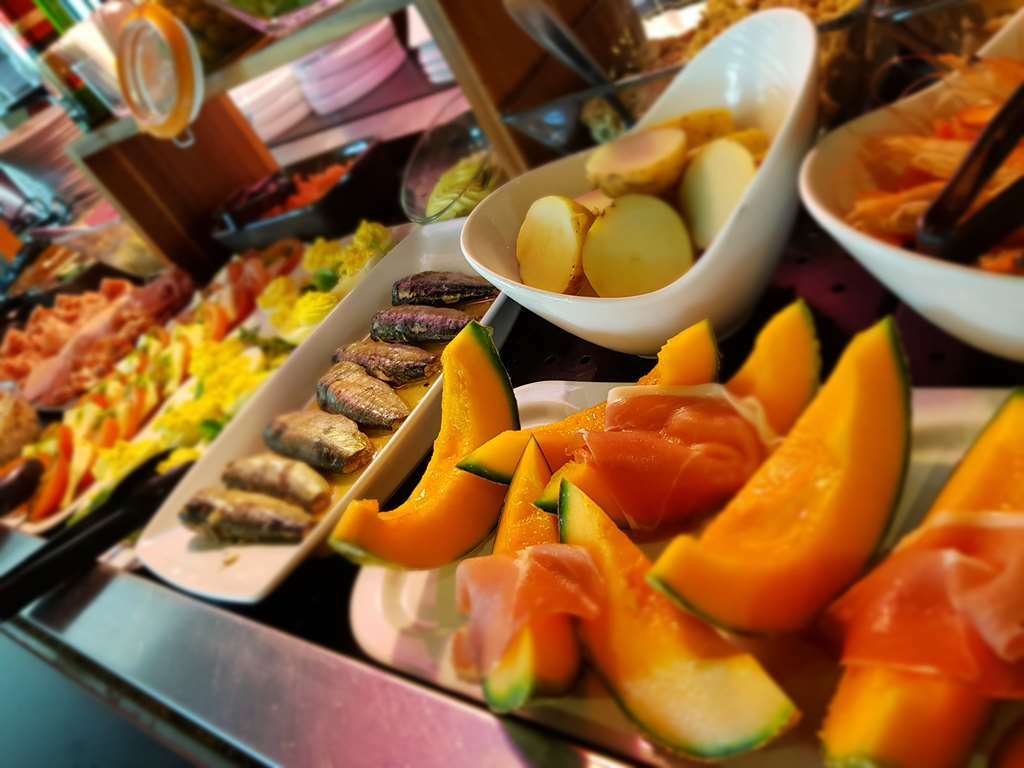 B&B Hotel Avignon Sud Parc Des Expositions Ресторант снимка